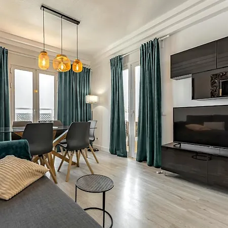 Beautiful 2 Bedroom Vista Del Mar דירה *