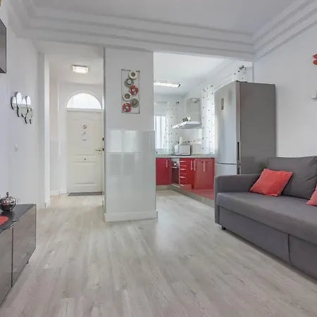 Beautiful 2 Bedroom Vista Del Mar アパート アデヘ