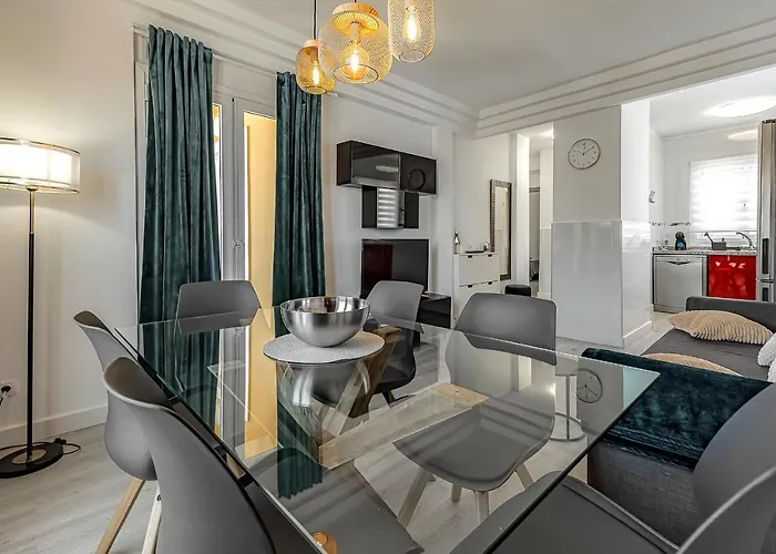 Beautiful 2 Bedroom Vista Del Mar アパート アデヘ