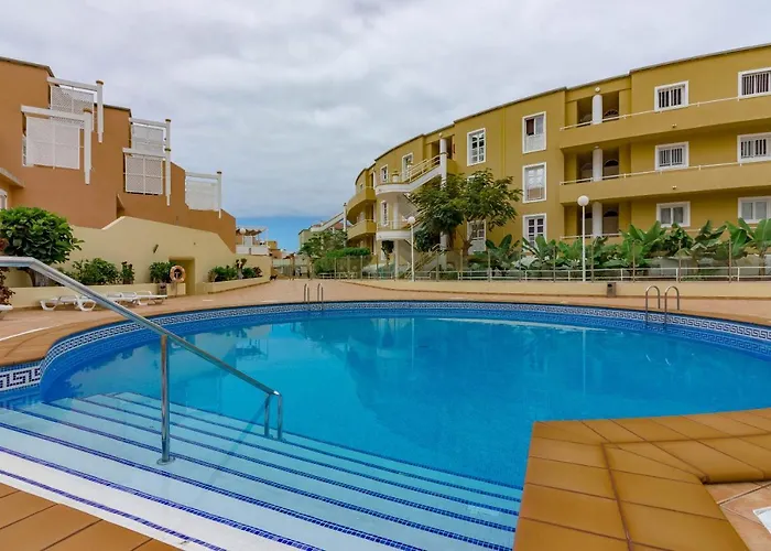 Beautiful 2 Bedroom Vista Del Mar Apartment